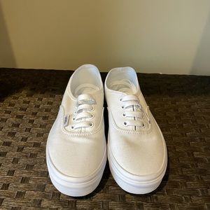 Girls Lace up Van sneakers